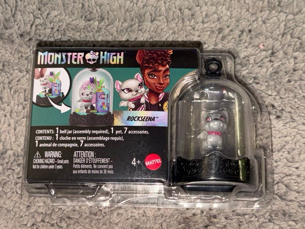 Monster High Rockseena Pet Keychain